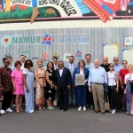 45 ans du jumelage: la Maire de Lafayette aux côtés des membres de l'asbl Namur-Lafayette devant la fresque Namur-Lafayette