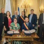 45 ans du jumelage: signature de l'avenant à la convention de 2022 entre le CODOFIL, l'Université de Louisiane à Lafayette, la Fondation Louisiane, l'Université de Namur, le Commissariat aux Relations Internationales de la Ville de Namur, et l'asbl Namur-Lafayette, au Palais du Gouverneur