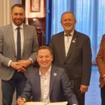 Novembre 2023 - Namur - Signature du Livre d'Or par le Maire de Terrebonne